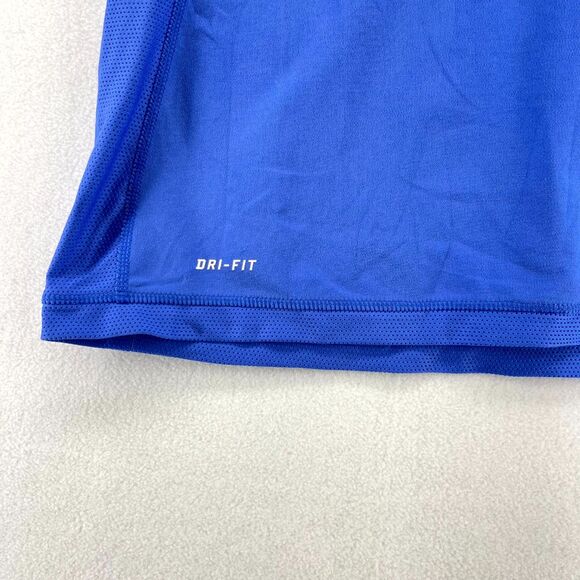 Nike Dri-Fit V-Neck Athletic Tshirt Ladies Size S (4-6) White Embroidery‎ - Picture 8 of 10